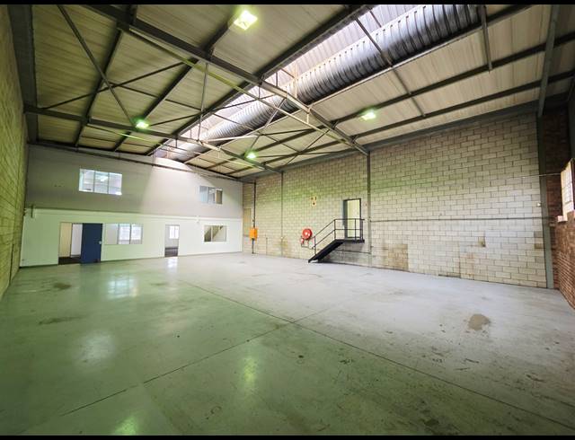 378M² WAREHOUSE TO LET IN KYA SANDS